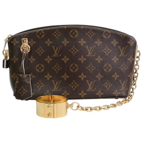 louis vuitton gold bag chain|Louis Vuitton pochette gold chain.